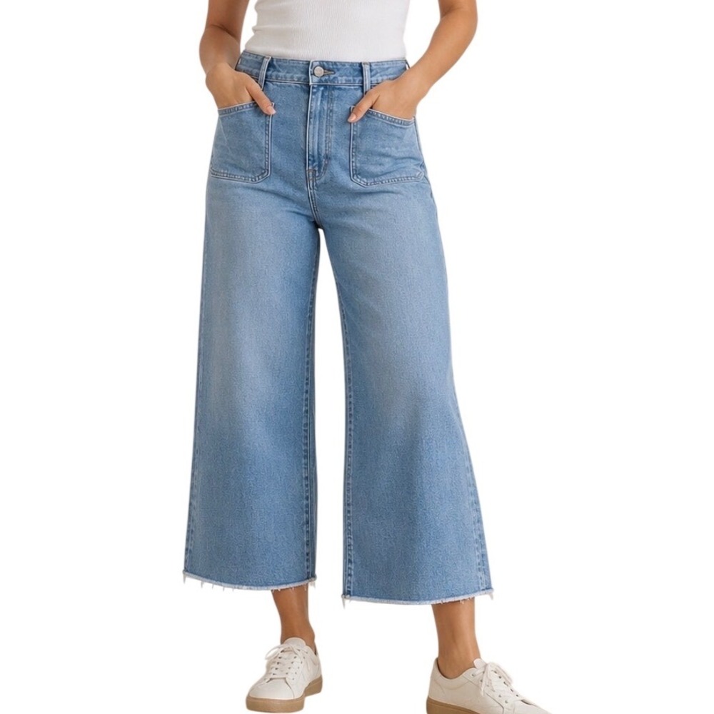 Mica Denim Wide Leg Crop Jeans Size 32 Fits 12-14 Lt. Wash Stretch Patch Pockets